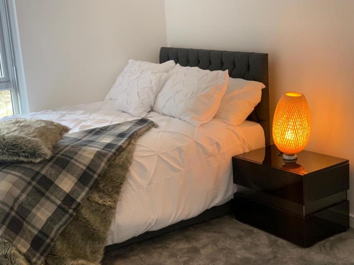 Lakeside 2 Bed Luxury Apartment No Parties No Events Early Check-In Late Check- Out Allowed West Thurrock Exterior foto
