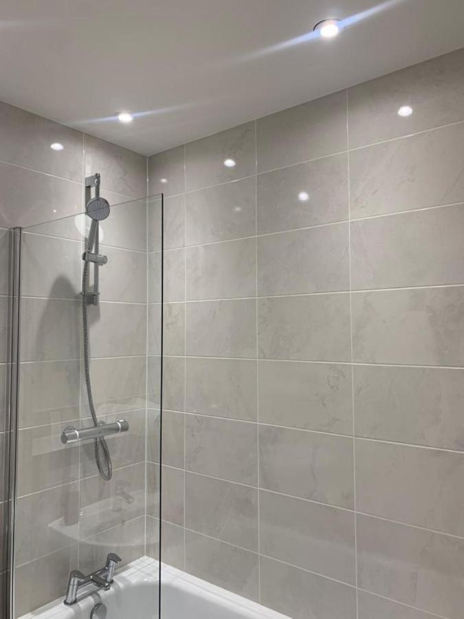 Lakeside 2 Bed Luxury Apartment No Parties No Events Early Check-In Late Check- Out Allowed West Thurrock Exterior foto