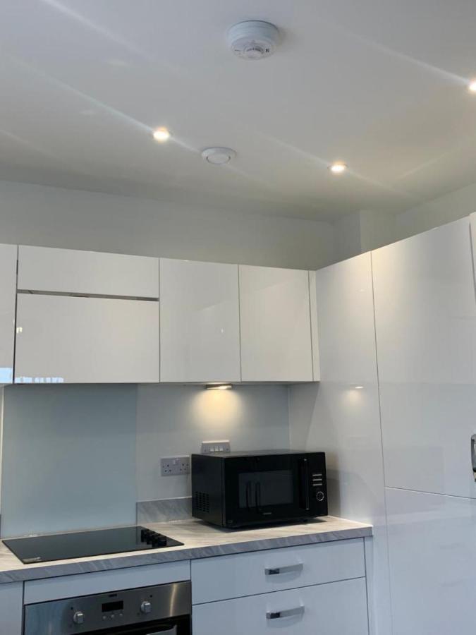Lakeside 2 Bed Luxury Apartment No Parties No Events Early Check-In Late Check- Out Allowed West Thurrock Exterior foto